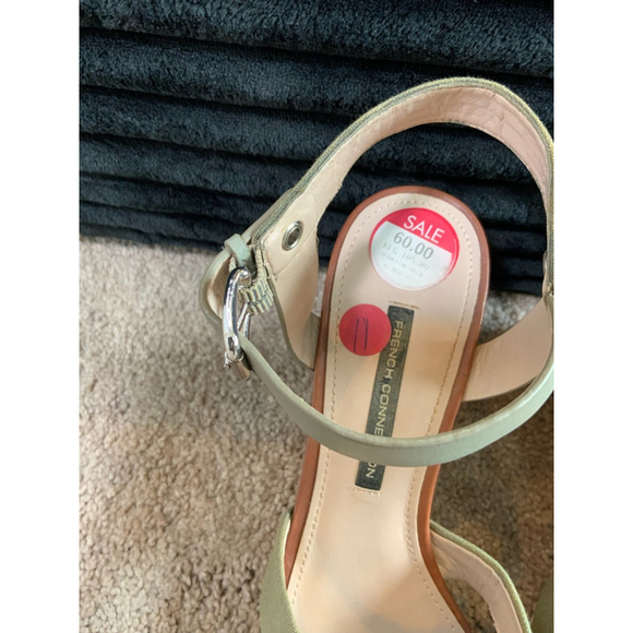 French Connection Green Sandals Wedges Sz 11 Criss Cross Coastal Resort Vacation - Picture 4 of 13